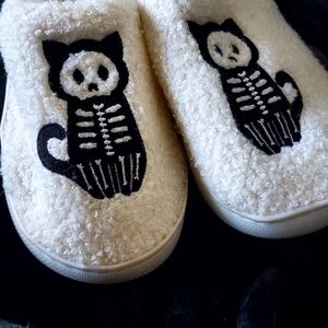Cozy Cat Skeleton Women Slippers - White
